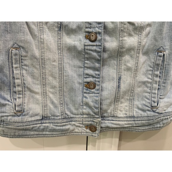 Light Wash Denim vest Button Front Cropped Style Women - Picture 8 of 17
